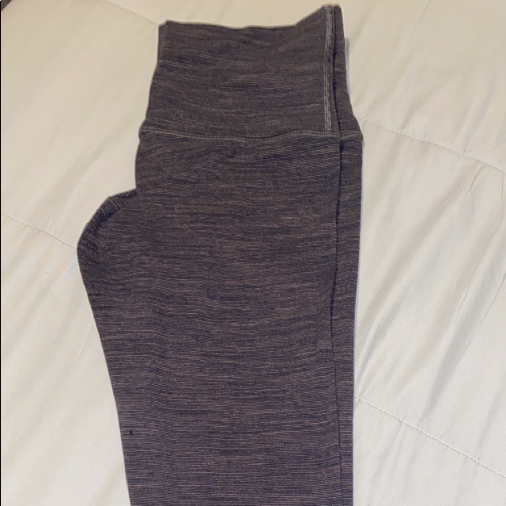 Lululemon size 10 wunder under